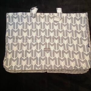Gray and White Arrow Pattern Car Seat Cover Canopy